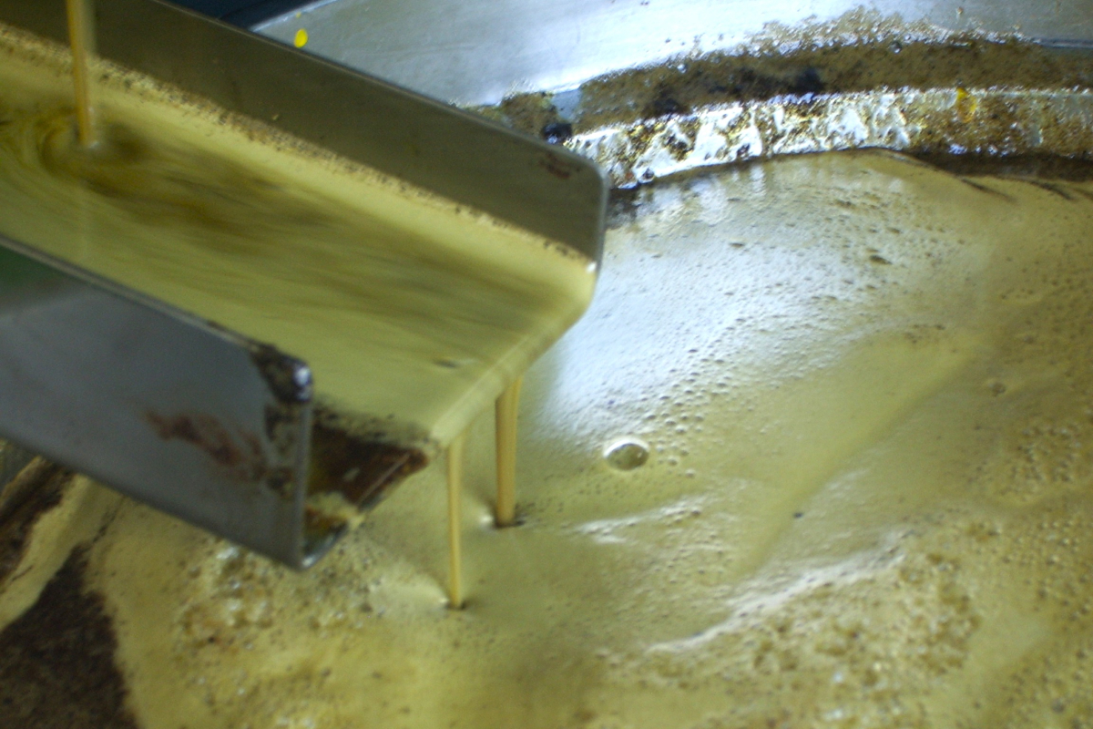 Traditional Pressing Methods