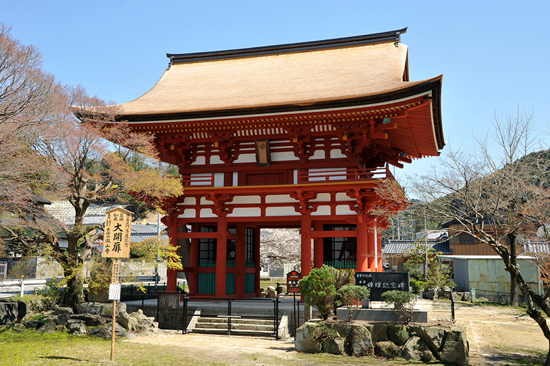 瀧山寺三門